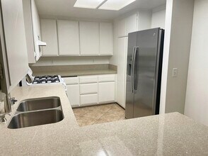127 Tiger Ln in San Jacinto, CA - Building Photo - Building Photo