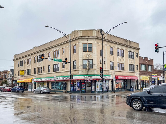 property at 4405 N Kimball Ave