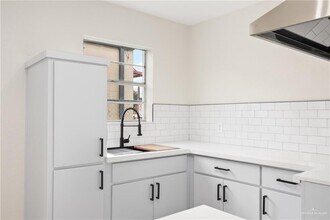 12 N 23rd St in McAllen, TX - Building Photo - Building Photo