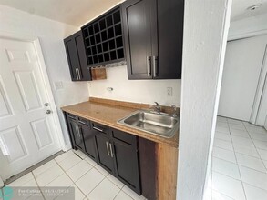 1816 NW 24th Terrace in Fort Lauderdale, FL - Building Photo - Building Photo