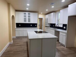 111 Pecan St in Terrell, TX - Building Photo - Building Photo
