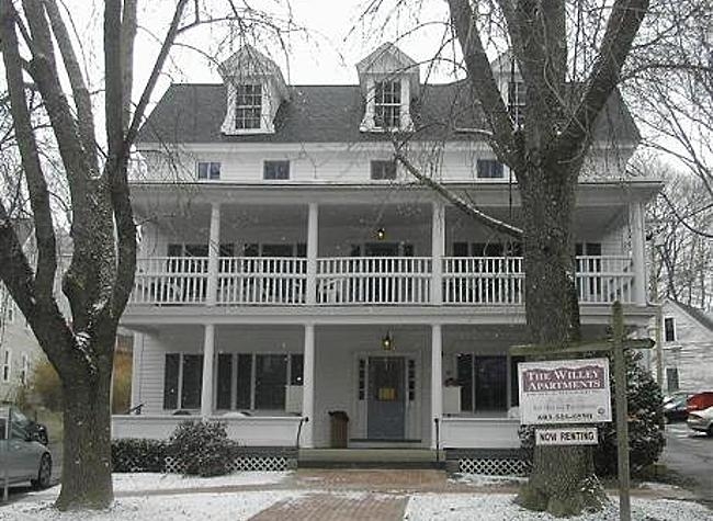 The Willey Apartments in Newmarket, NH - Foto de edificio