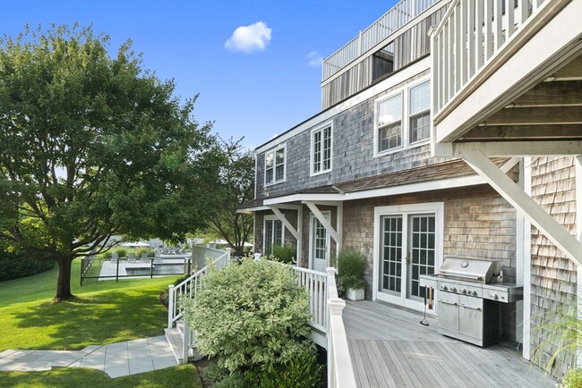 2 Drew Ln in Nantucket, MA - Foto de edificio - Building Photo