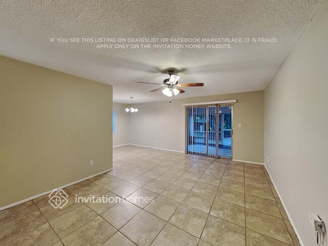143 Hidden Lake Dr in Sanford, FL - Building Photo - Building Photo