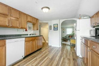 1305 E Dayton St in Madison, WI - Building Photo - Building Photo