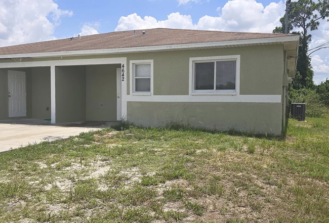 property at 4642 Golfview Blvd