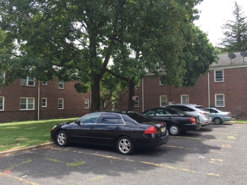 720 Burnside St in Orange, NJ - Foto de edificio