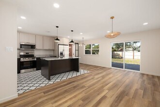 1518 Orchid Ave in McAllen, TX - Building Photo - Building Photo