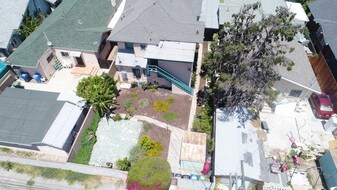 1618 West 46th Street in Los Angeles, CA - Building Photo