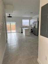2582 SE 29th St in Homestead, FL - Building Photo - Building Photo