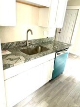 28449 Glenwood St in Inkster, MI - Building Photo - Building Photo