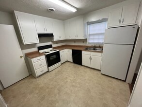 1270 Aiken Rd in Bogart, GA - Building Photo - Building Photo