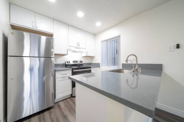 343 Autumn Dr in San Marcos, CA - Building Photo