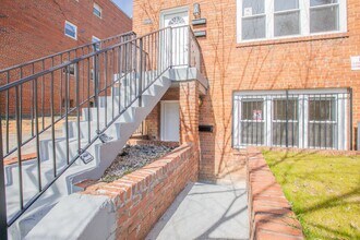 1626 Independence Ave SE in Washington, DC - Building Photo - Building Photo