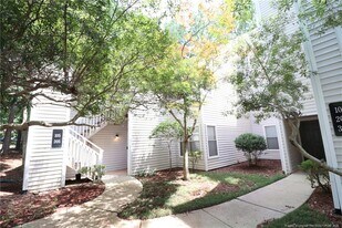 6120 Sunpointe Dr in Raleigh, NC - Building Photo