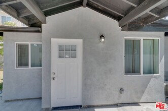 15011 Hartsook St in Los Angeles, CA - Building Photo - Building Photo