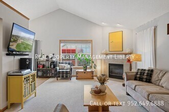 1412 Yorkshire Ln in Shakopee, MN - Building Photo - Building Photo