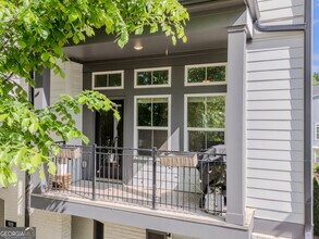 915 Katie Kerr Dr in Decatur, GA - Building Photo - Building Photo