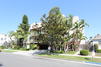 Eastborne Apartments in Los Angeles, CA - Building Photo - Building Photo