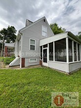 606 S Fairview Ave in Independence, MO - Building Photo - Building Photo