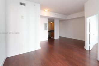 2200 NE 4th Ave in Miami, FL - Foto de edificio - Building Photo