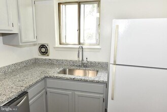 11326 Cherry Hill Rd in Beltsville, MD - Building Photo - Building Photo