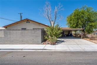4401 St Andrews Cir in Las Vegas, NV - Building Photo - Building Photo