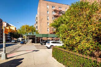 62-59 108th St in Forest Hills, NY - Building Photo - Building Photo