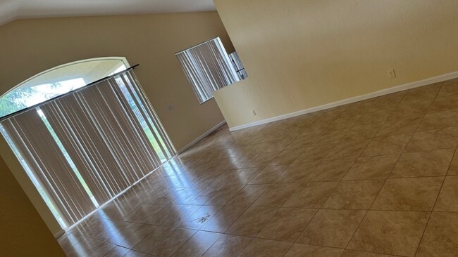 6221 Spring Lake tr in Lakewood Park, FL - Building Photo - Building Photo