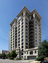 Portofino Tower in Denver, CO - Building Photo - Building Photo