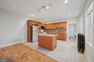 6328 N Beechwood St in Philadelphia, PA - Building Photo - Building Photo