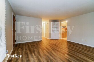 1061 Harwood Dr in Columbus, OH - Building Photo - Building Photo