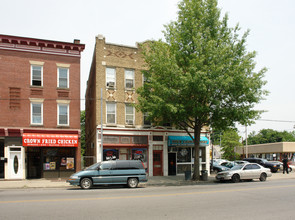 691-693 Main St in Poughkeepsie, NY - Foto de edificio - Building Photo