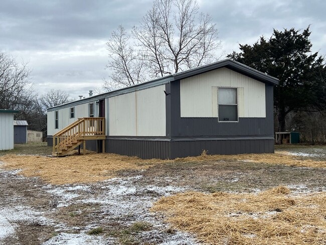 9757 Hwy H in Pleasant Hope, MO - Building Photo - Building Photo