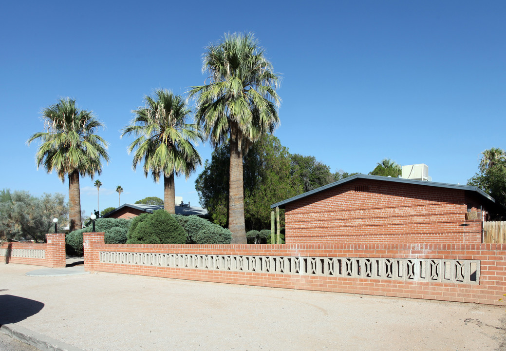 2701-2703 E Copper St in Tucson, AZ - Building Photo