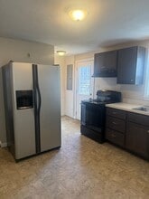 108 Parker Ave in Liverpool, NY - Building Photo - Building Photo