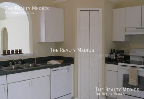 8125 Golden Chickasaw Cir in Orlando, FL - Building Photo - Building Photo