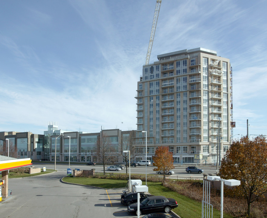 8323 Kennedy Rd in Markham, ON - Building Photo