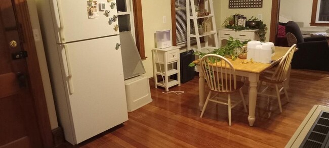 15 Cameron St, Unit 2nd