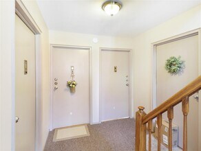 237 N Middletown Rd in Pearl River, NY - Building Photo - Building Photo