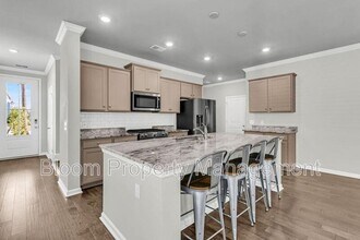 640 Chigwell Springs Ln in Summerville, SC - Building Photo - Building Photo