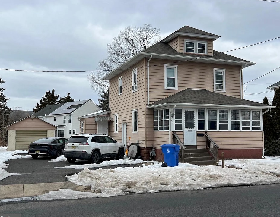 303 Ellis St in Glassboro, NJ - Foto de edificio