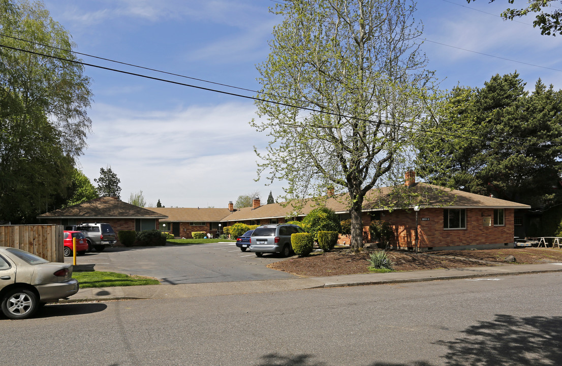 Madrone Acacia in Portland, OR - Building Photo