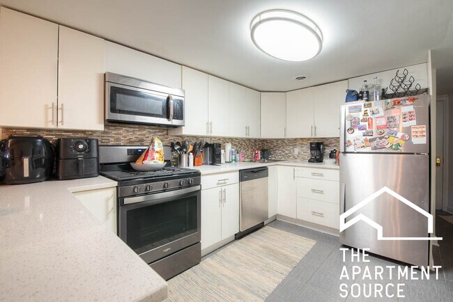 1938 N Halsted St, Unit G