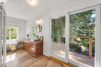 1146 Masonic Ave in Albany, CA - Building Photo - Building Photo