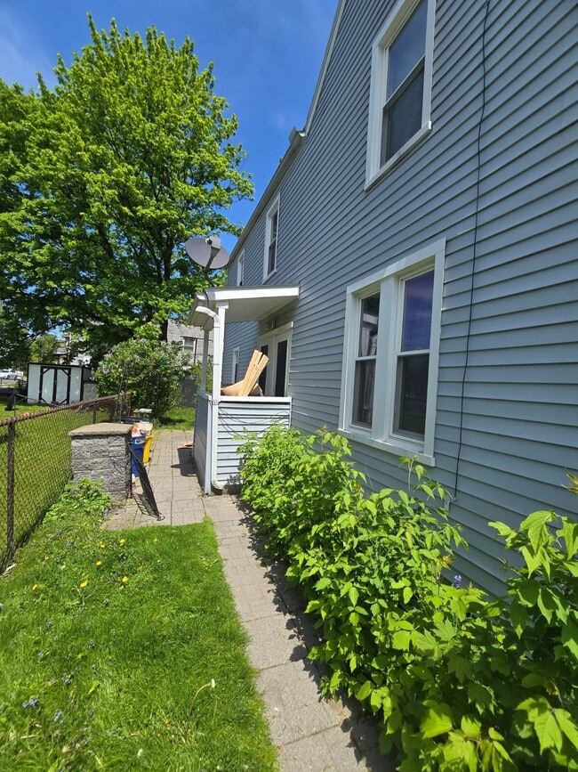 89 Pratt Ave in Johnson City, NY - Building Photo - Building Photo