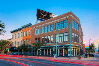 Peregrine Downtown Lofts in Kalamazoo, MI - Foto de edificio - Building Photo