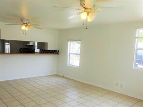 3901 18th Ave S in St. Petersburg, FL - Building Photo - Building Photo