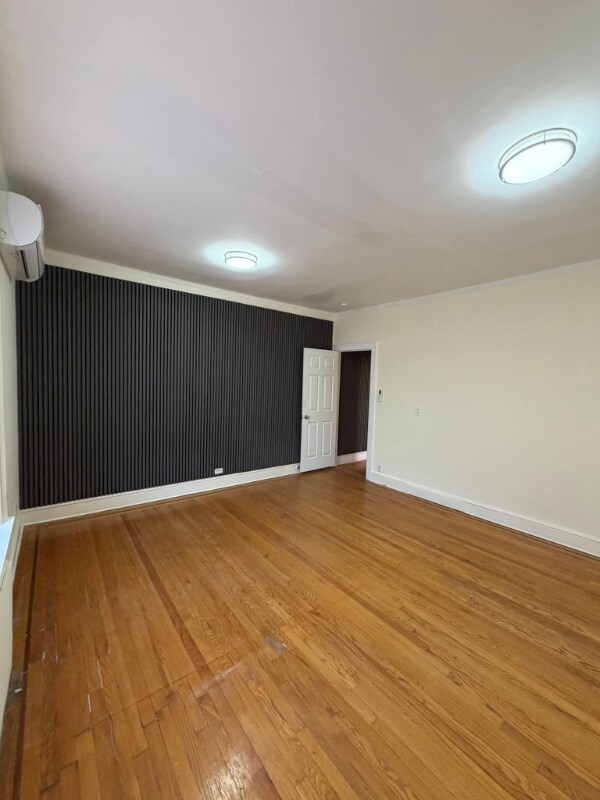 3006 E 85th St in East Elmhurst, NY - Building Photo - Building Photo