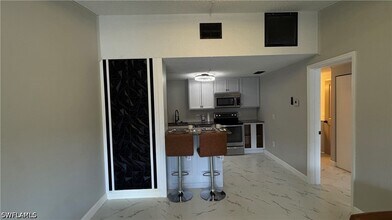 5222 Treetops Dr in Naples, FL - Building Photo - Building Photo